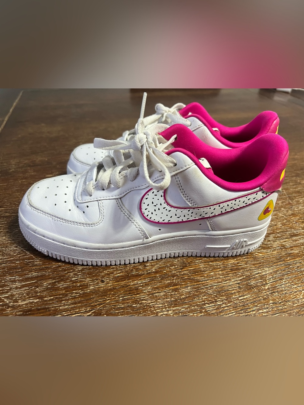Nike Women’s Air Force 1 LX Dragon Fruit size 6.5